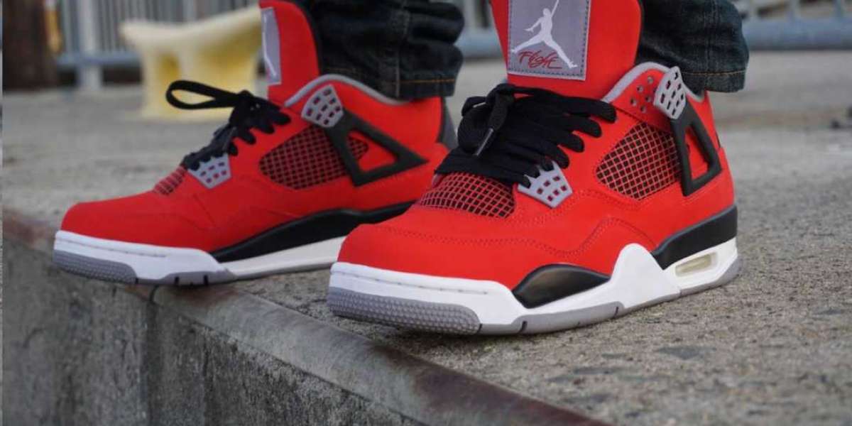 Christmas with Air Jordan 4 Retro Toro Bravo