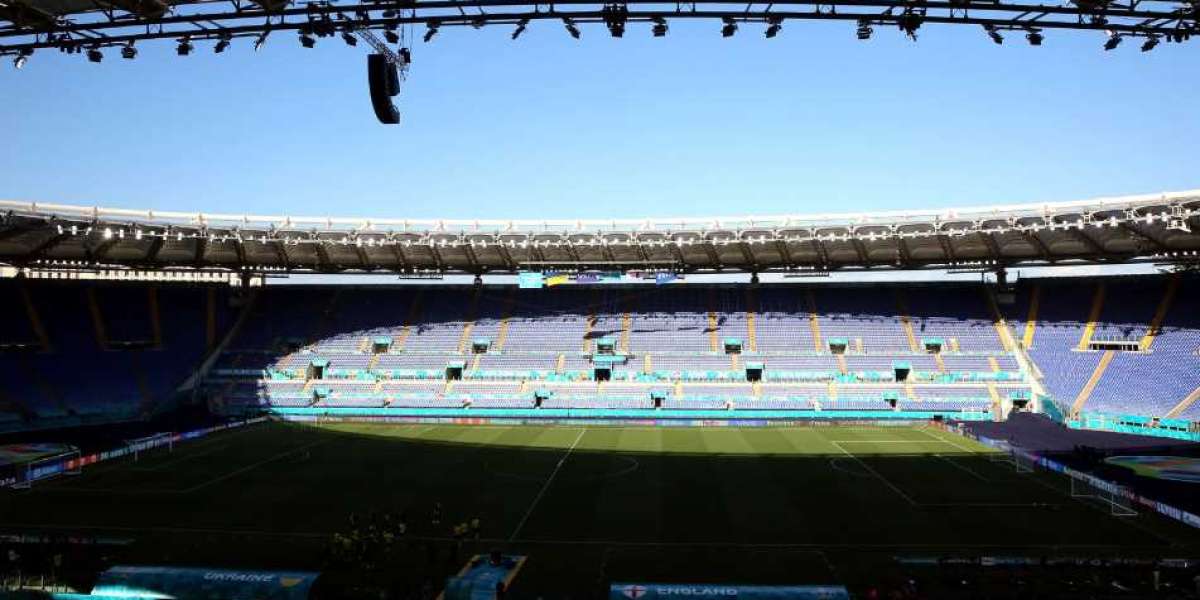 Due tifosi del Brighton sono stati accoltellati in Italia